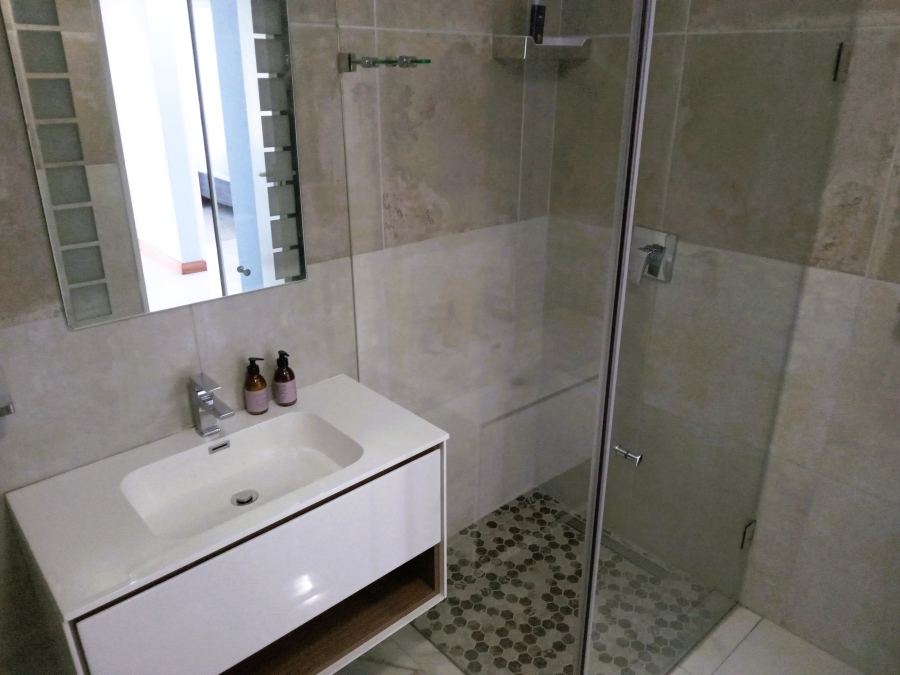 To Let 4 Bedroom Property for Rent in Greenways Golf Estate Western Cape